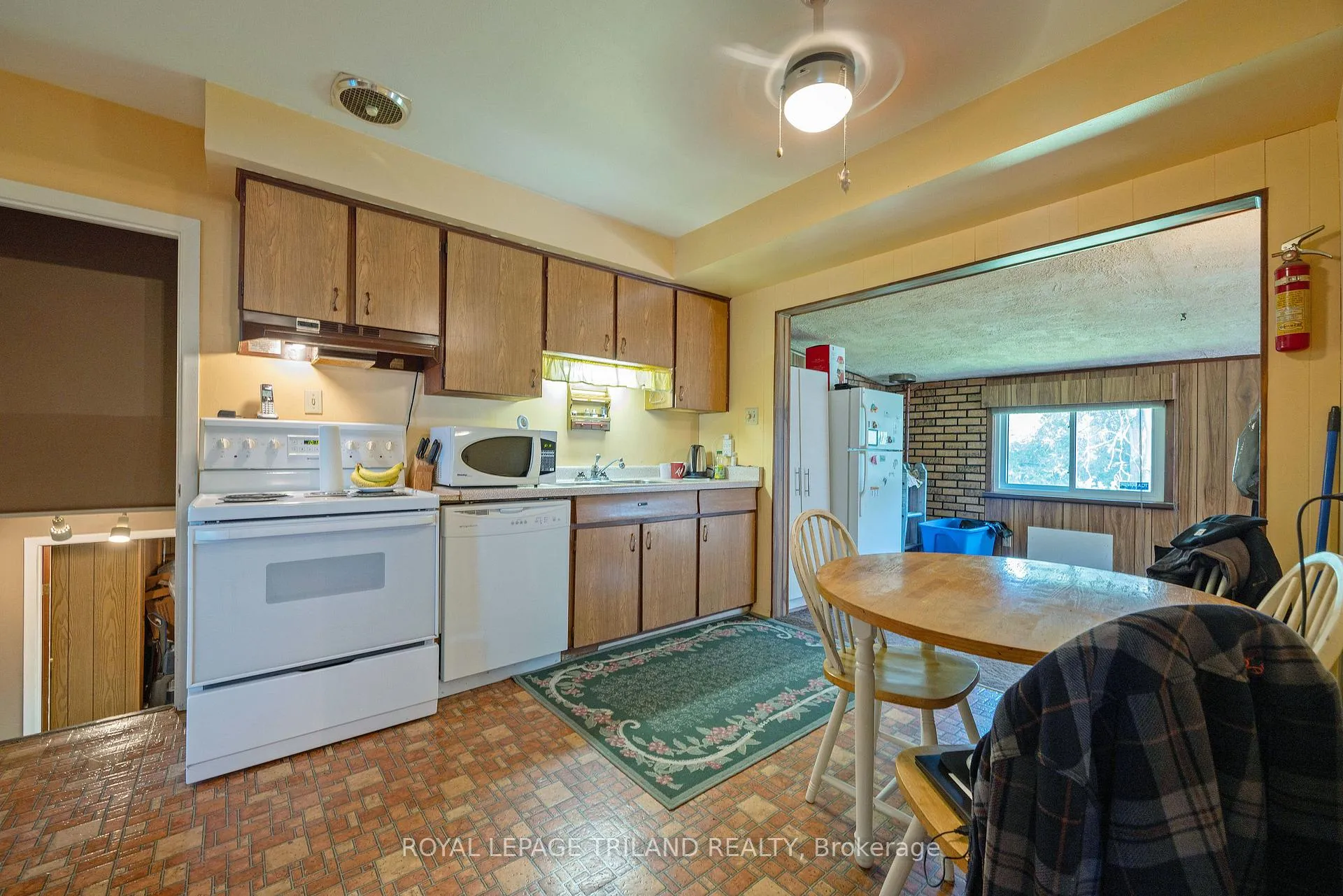 Photo 5 of 192 Myrtle Street, St. Thomas — HOMEH