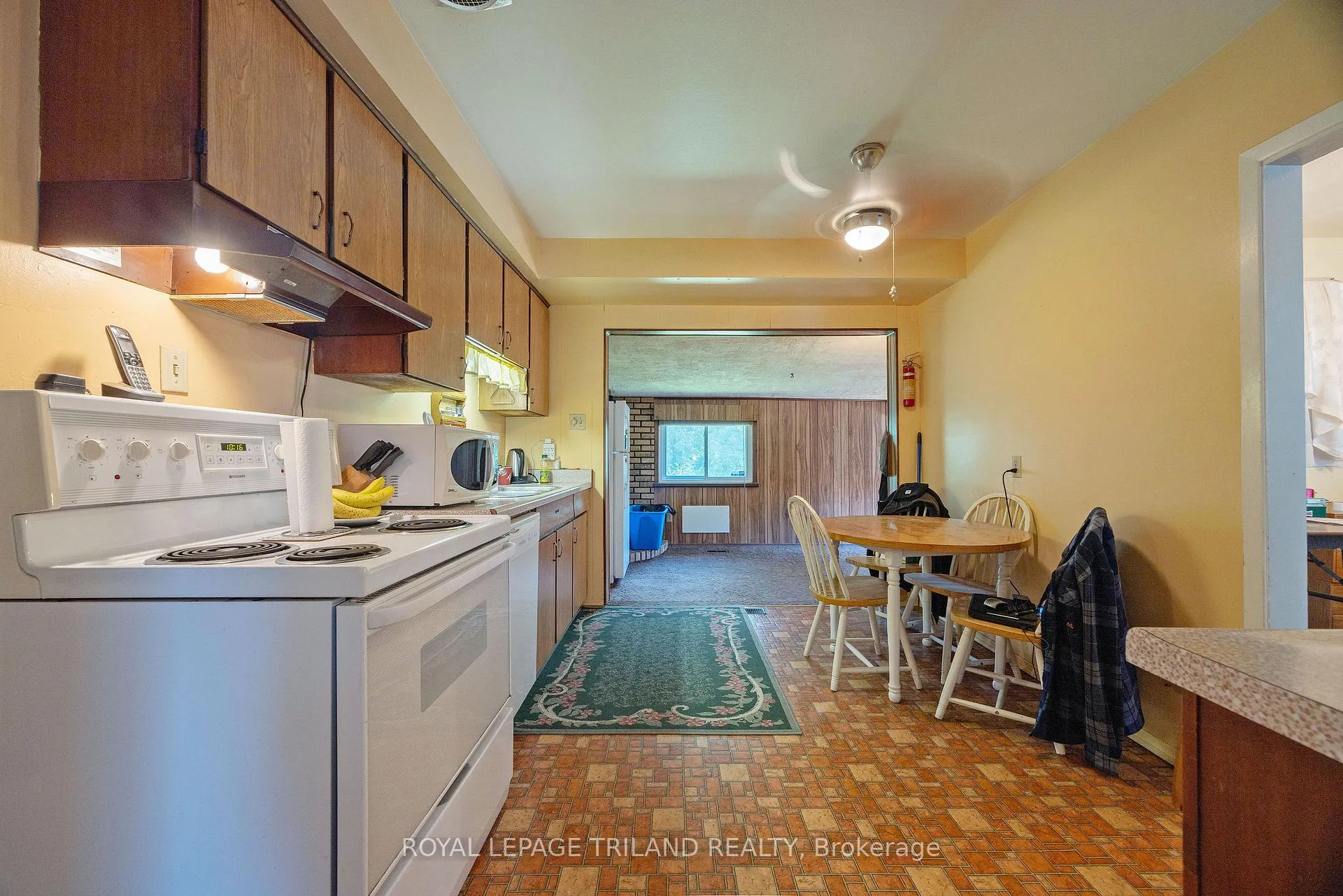 Photo 6 of 192 Myrtle Street, St. Thomas — HOMEH