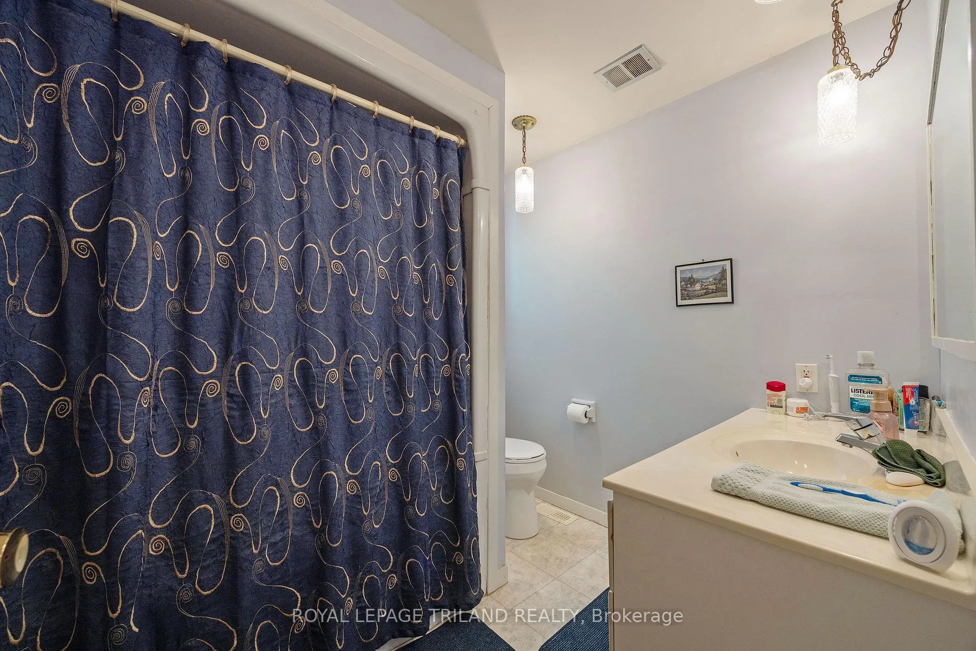 Photo 11 of 192 Myrtle Street, St. Thomas — HOMEH