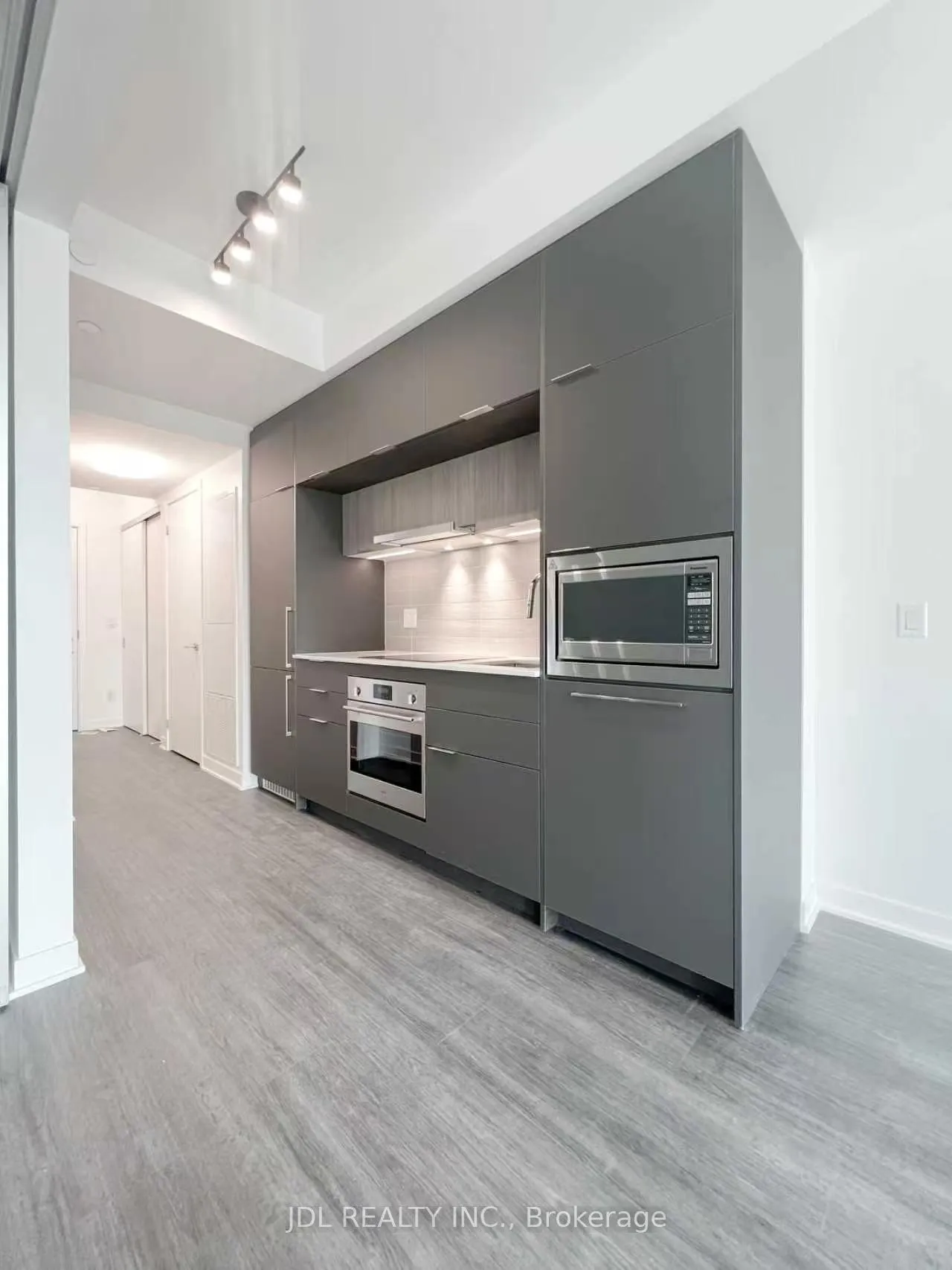 Photo 3 of Unit 313, 185 Alberta Avenue W, Toronto, Oakwood Village — HOMEH