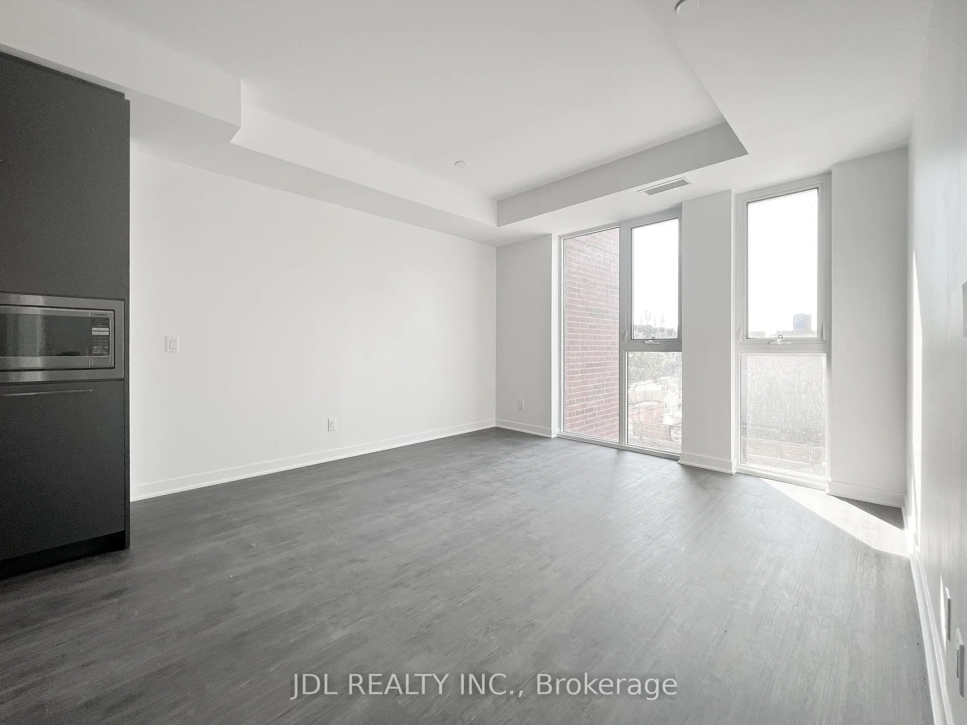 Photo 4 of Unit 313, 185 Alberta Avenue W, Toronto, Oakwood Village — HOMEH