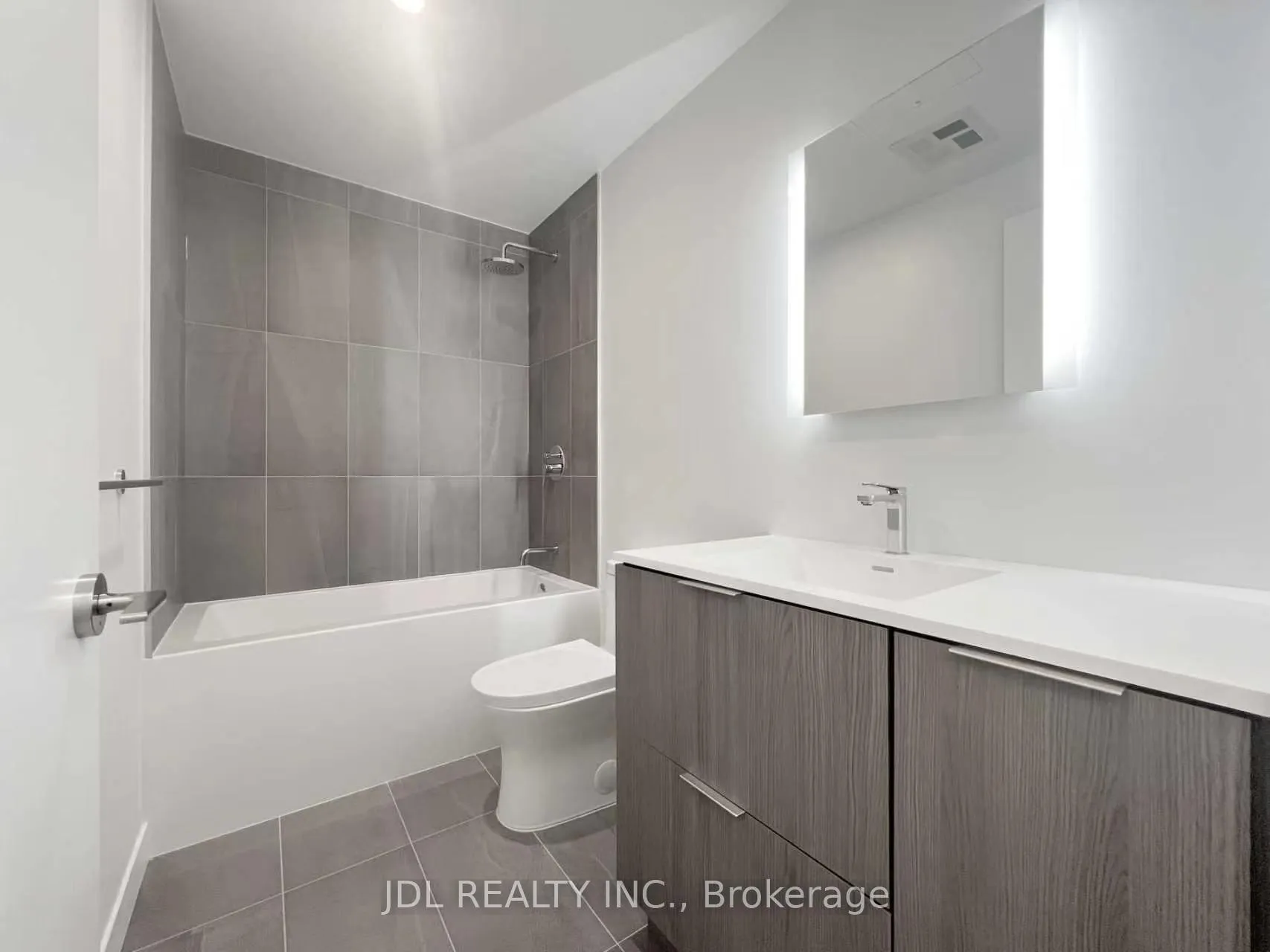 Photo 11 of Unit 313, 185 Alberta Avenue W, Toronto, Oakwood Village — HOMEH
