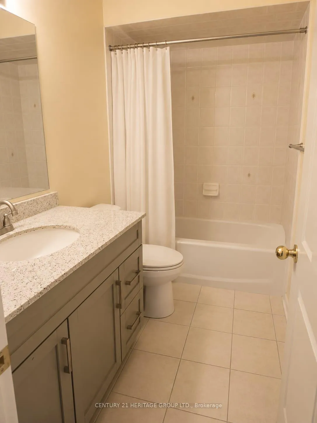 Photo 8 of 44 Starr Crescent, Aurora, Bayview Northeast — HOMEH