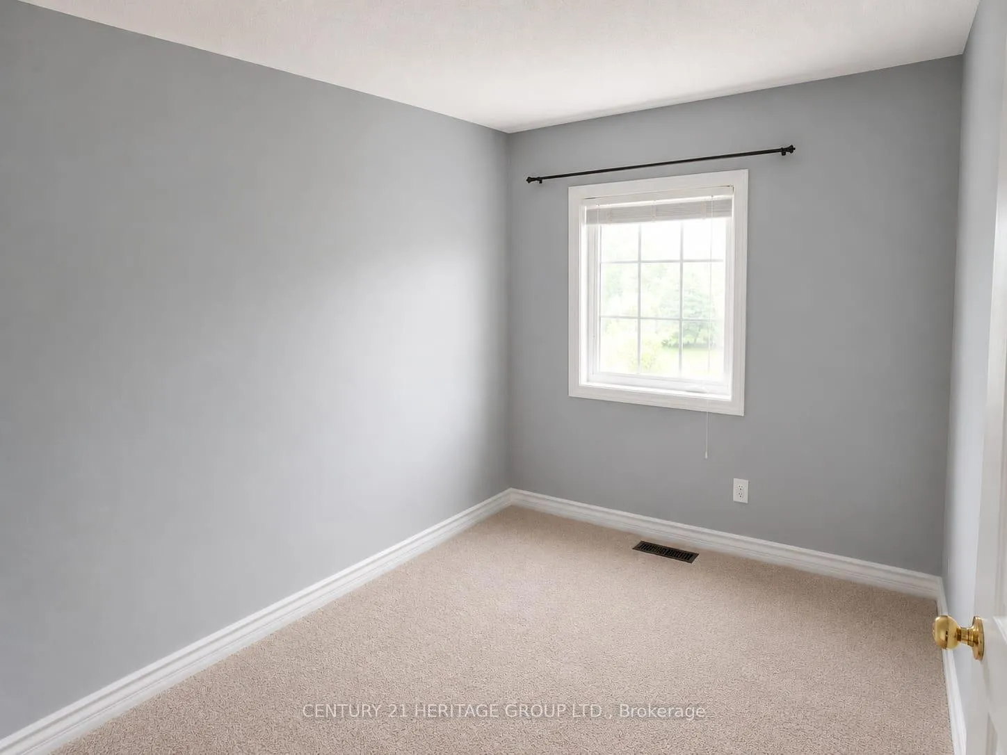 Photo 9 of 44 Starr Crescent, Aurora, Bayview Northeast — HOMEH