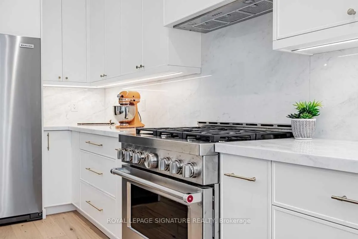 Photo 5 of 4 Stanhope Avenue, Toronto, Broadview North — HOMEH
