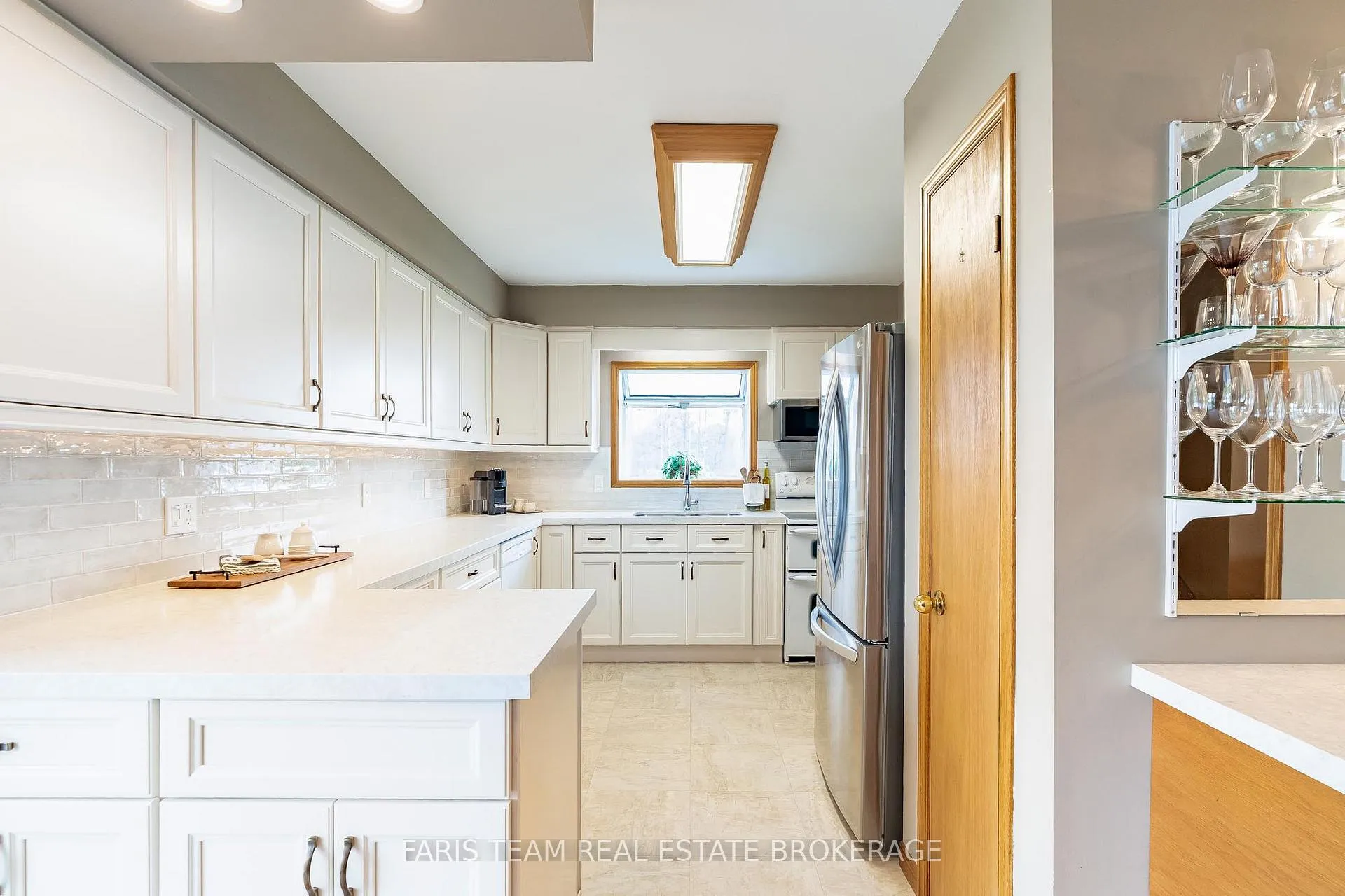 Photo 5 of 108 Sixth Street, Brock, Beaverton — HOMEH