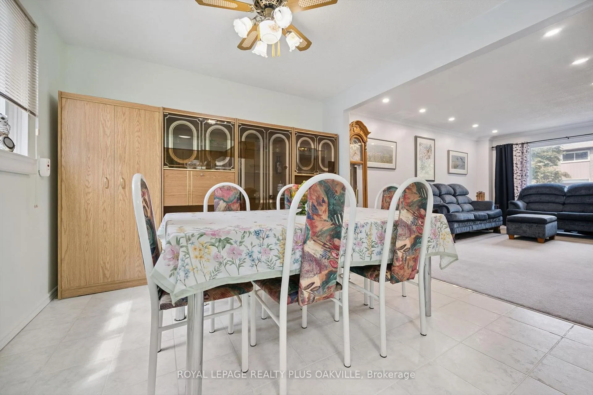Photo 8 of Unit 37, 1221 Dundix Road, Mississauga, Applewood — HOMEH
