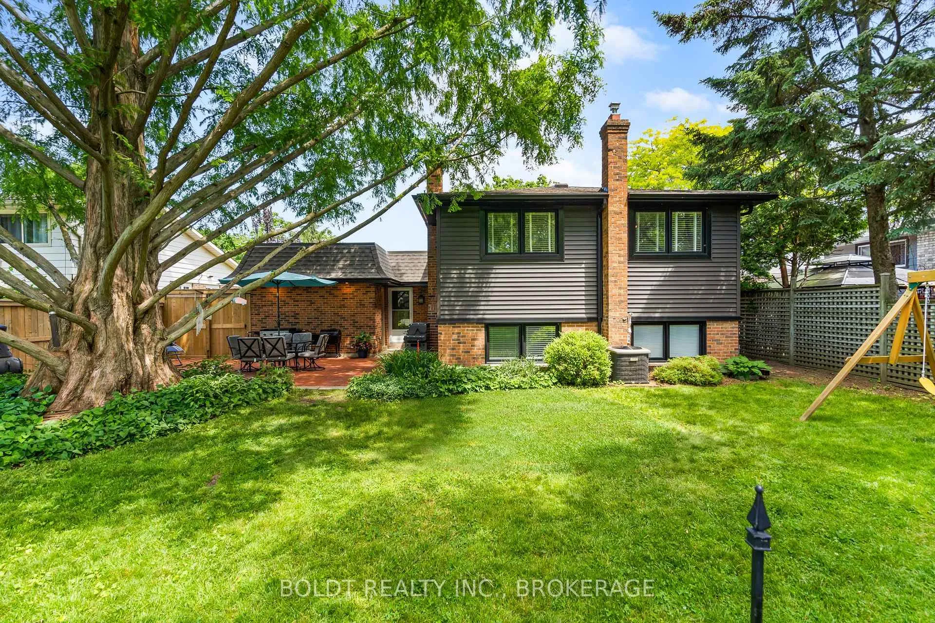 Photo 36 of 21 Shoreline Drive, St. Catharines, Lakeshore — HOMEH