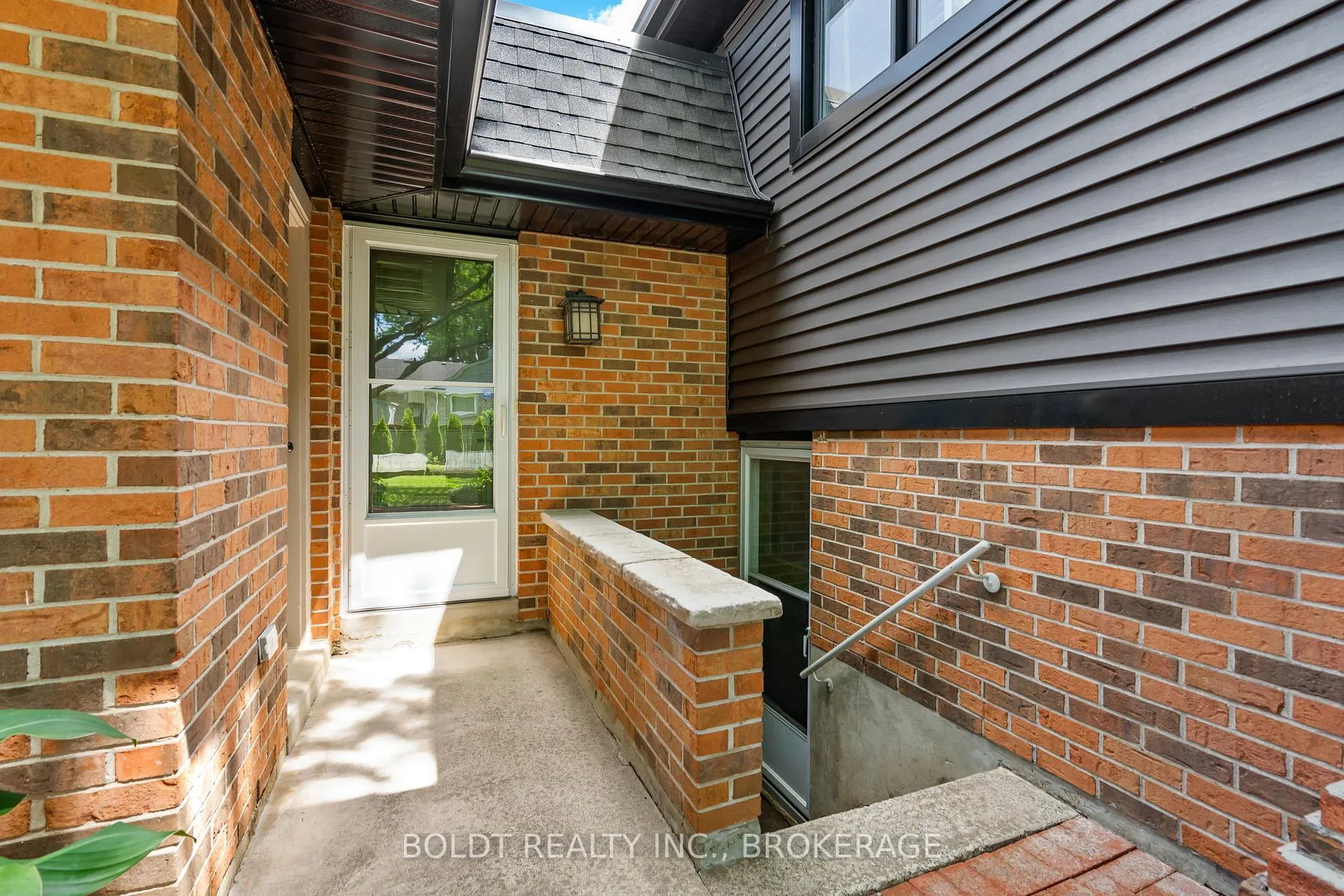 Photo 37 of 21 Shoreline Drive, St. Catharines, Lakeshore — HOMEH
