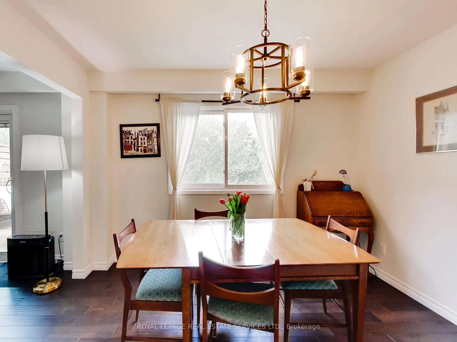 Photo 10 of 27 Bremen Lane, Mississauga, Streetsville — HOMEH