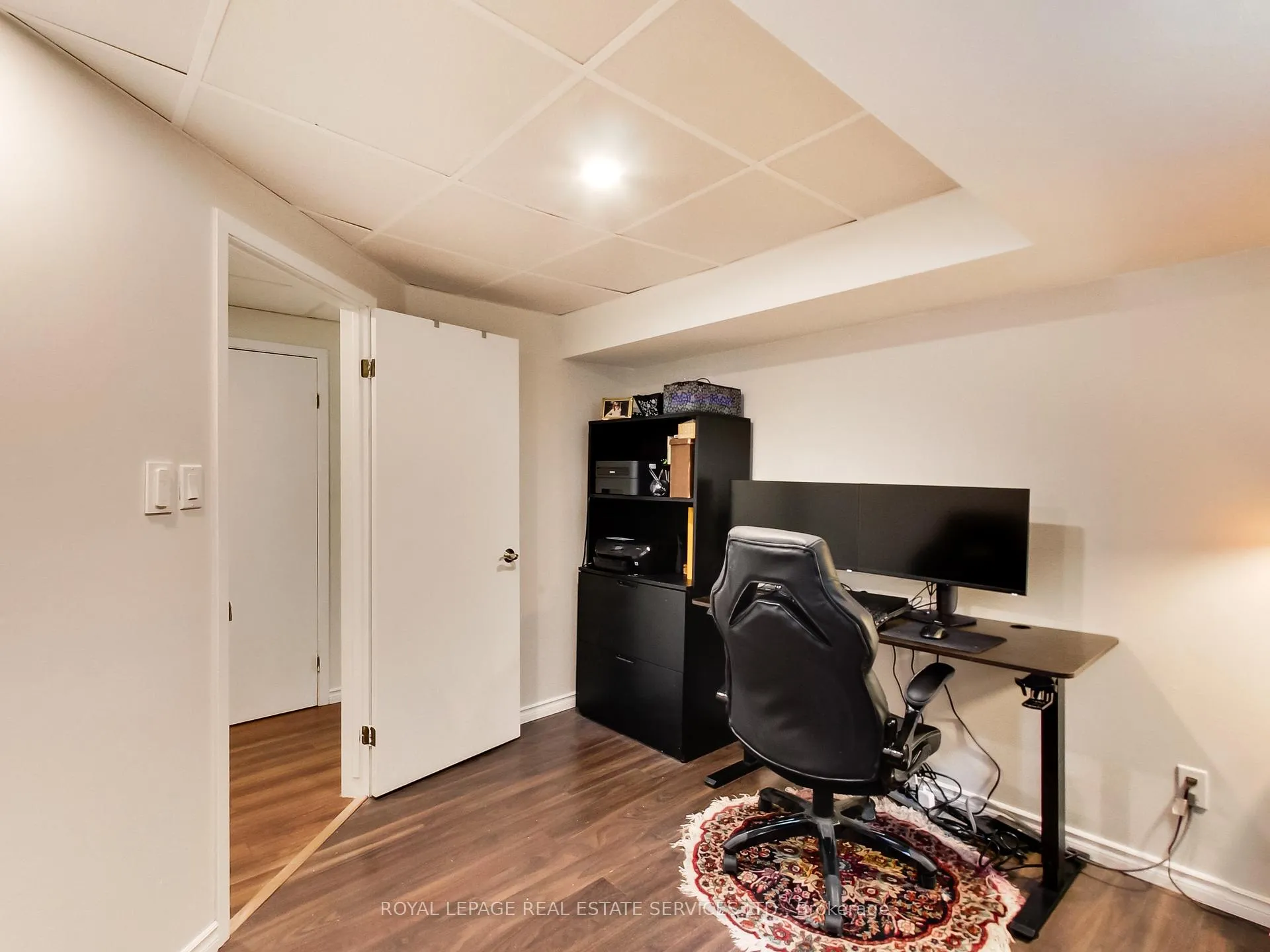 Photo 33 of 27 Bremen Lane, Mississauga, Streetsville — HOMEH