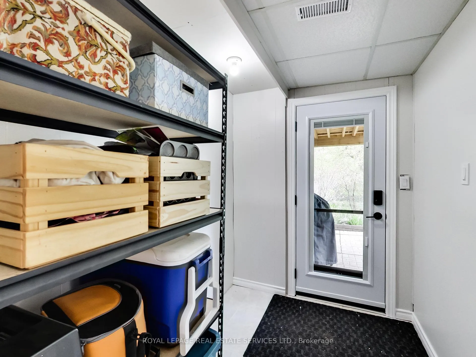 Photo 36 of 27 Bremen Lane, Mississauga, Streetsville — HOMEH