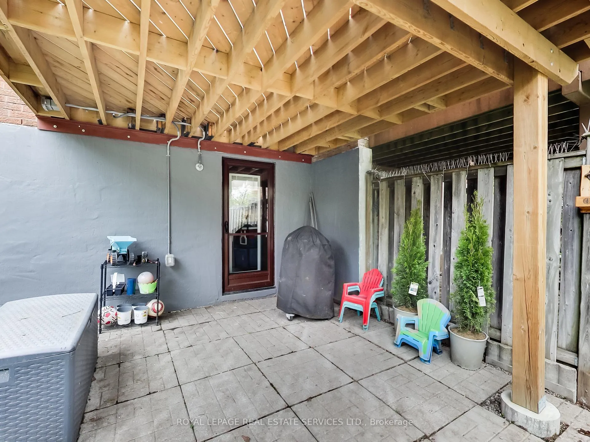 Photo 37 of 27 Bremen Lane, Mississauga, Streetsville — HOMEH