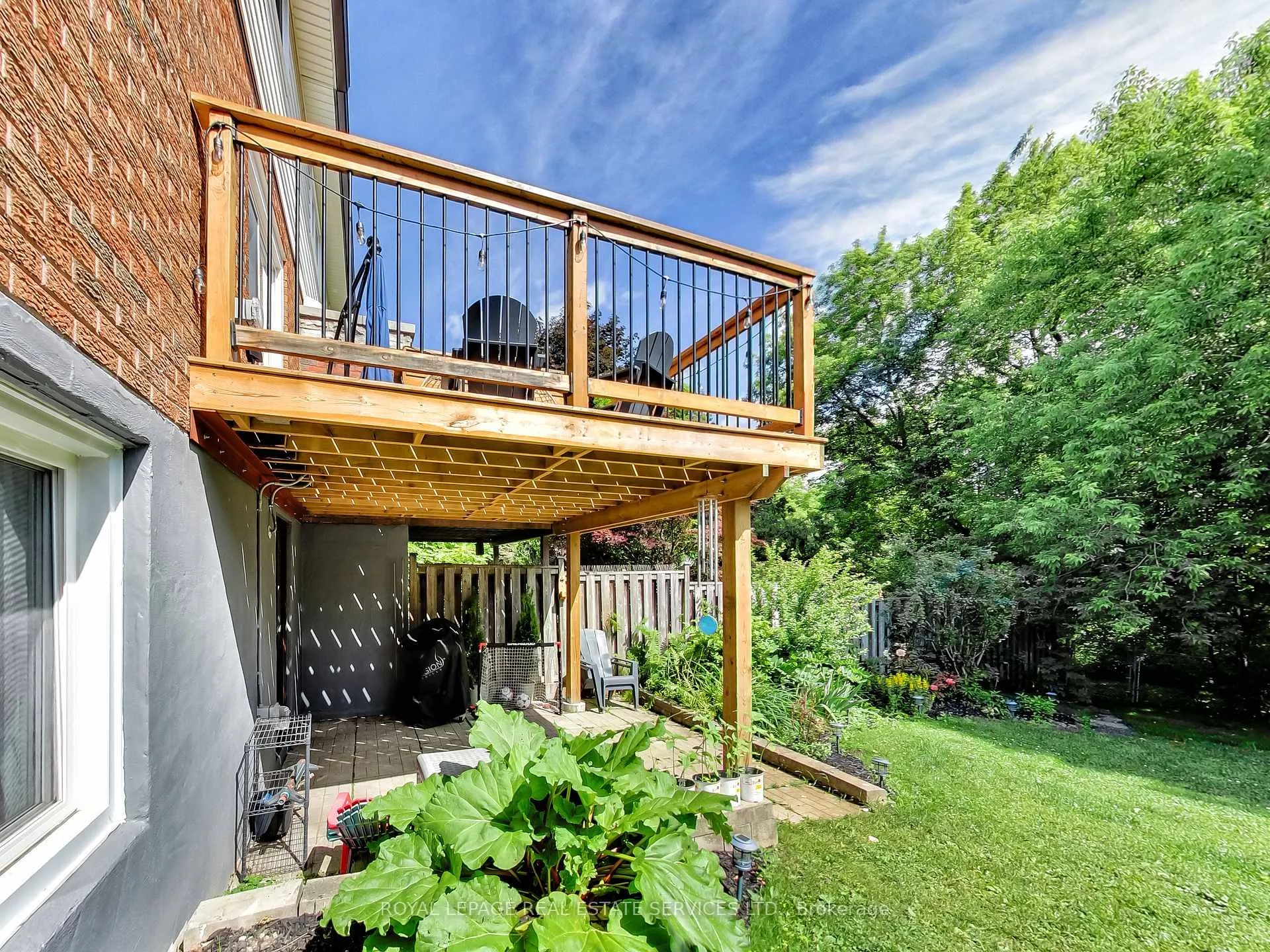 Photo 38 of 27 Bremen Lane, Mississauga, Streetsville — HOMEH