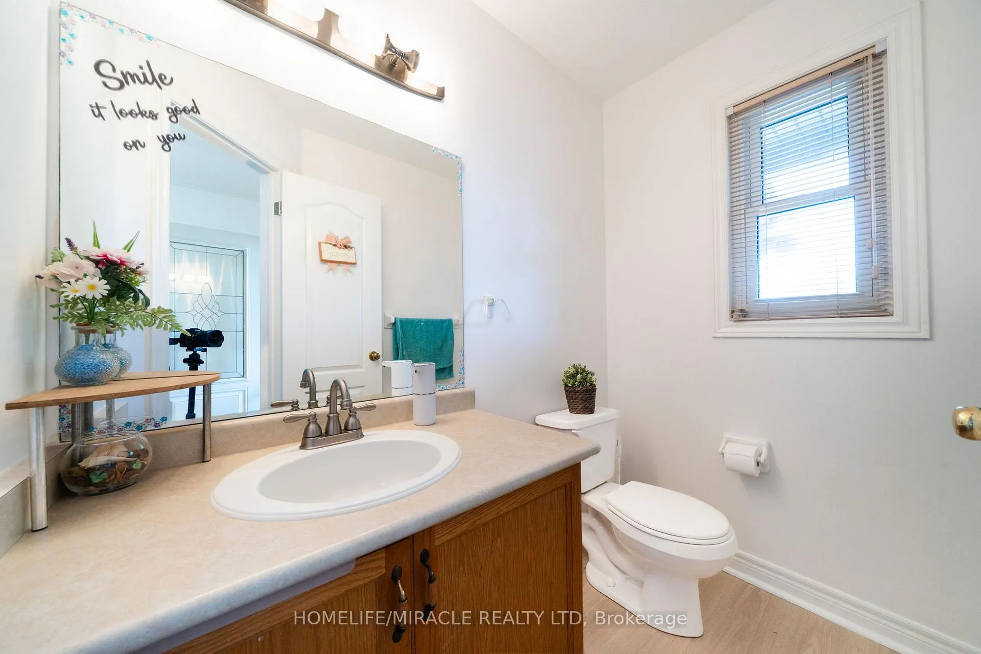 Photo 6 of 93 Brickyard Way, Brampton, Brampton North — HOMEH