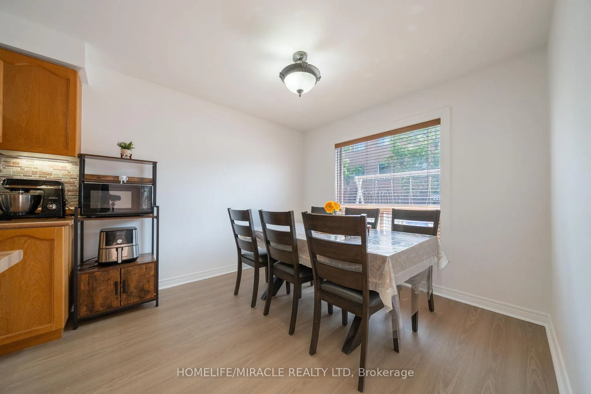 Photo 14 of 93 Brickyard Way, Brampton, Brampton North — HOMEH