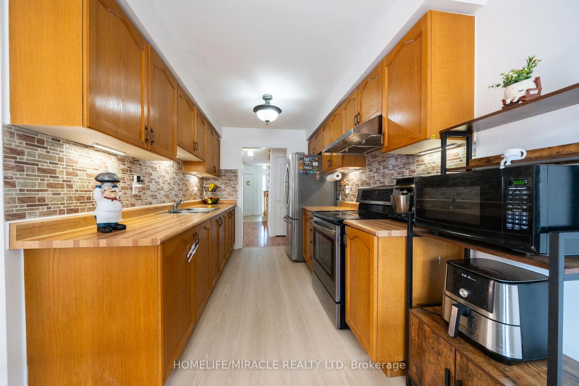 Photo 17 of 93 Brickyard Way, Brampton, Brampton North — HOMEH