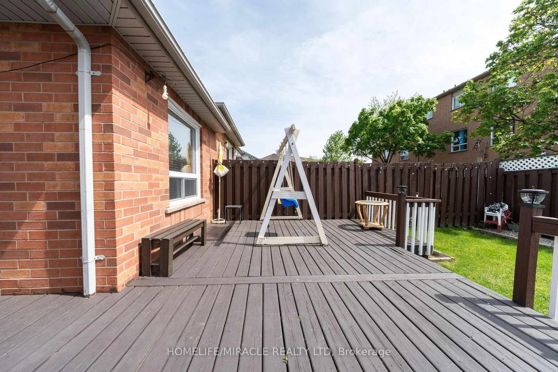 Photo 43 of 93 Brickyard Way, Brampton, Brampton North — HOMEH