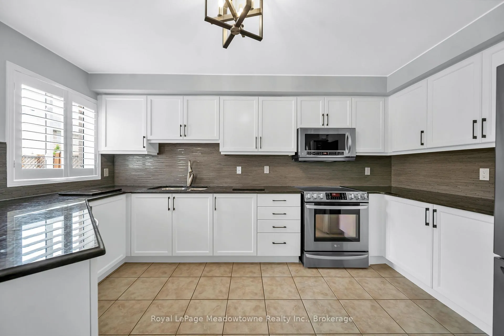 Photo 15 of 1201 Fox Crescent, Milton, Dempsey — HOMEH