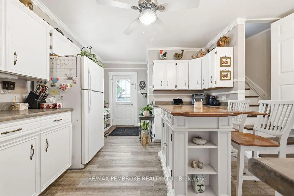 Photo 6 of 558 Mackay Street, Pembroke, Pembroke — HOMEH