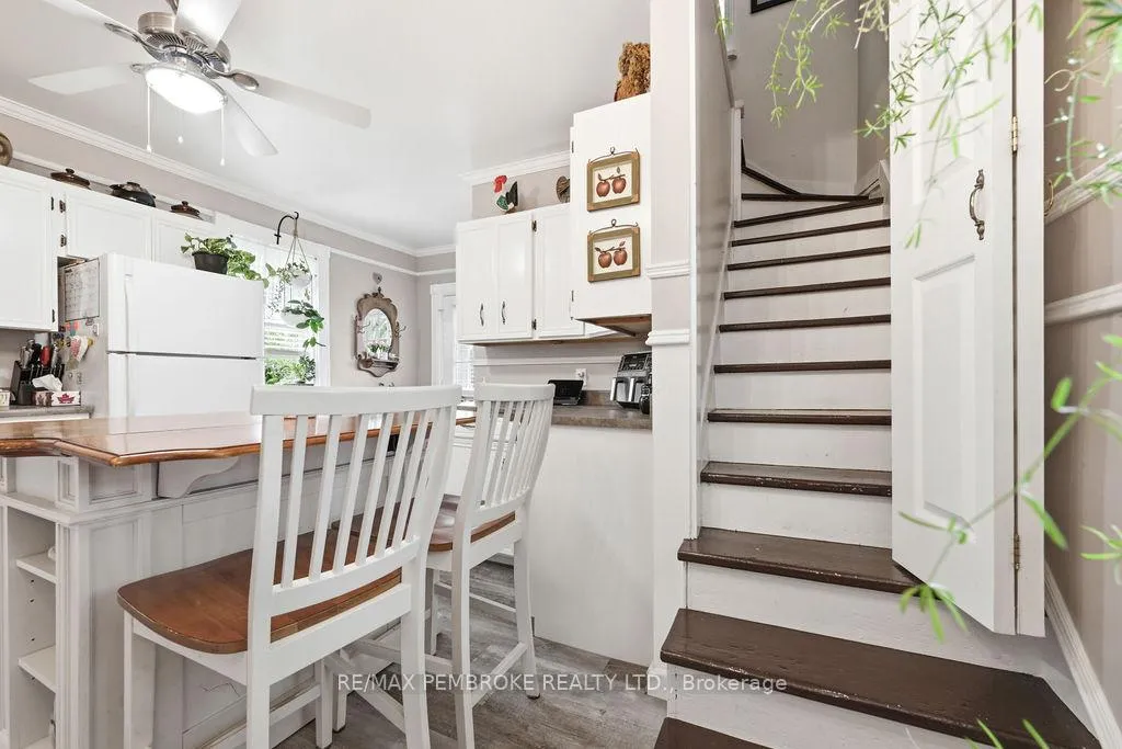 Photo 8 of 558 Mackay Street, Pembroke, Pembroke — HOMEH