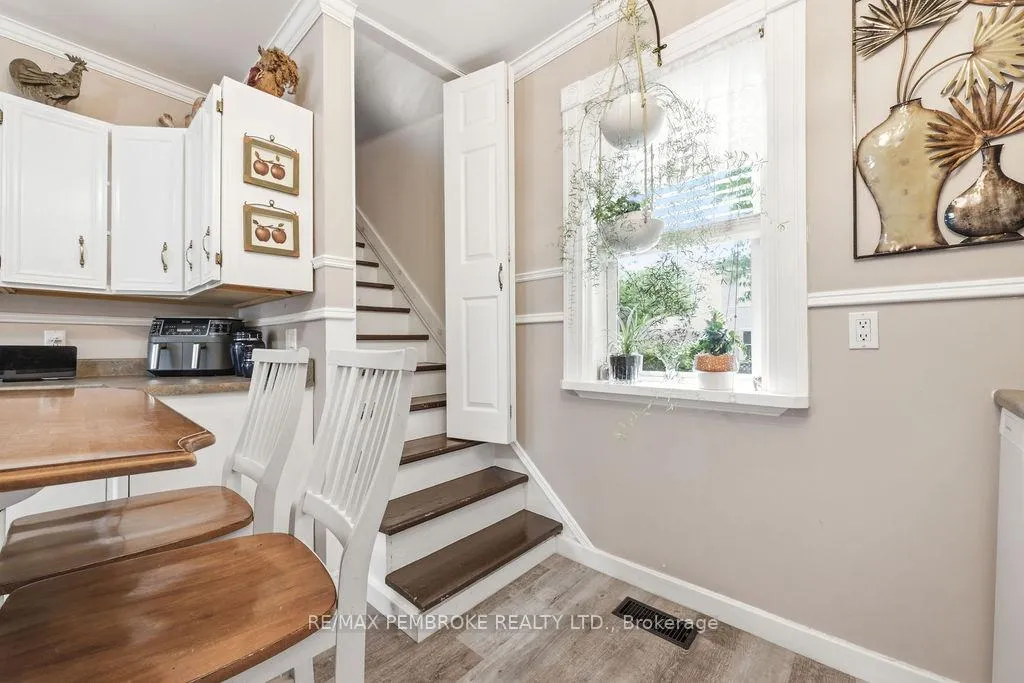 Photo 9 of 558 Mackay Street, Pembroke, Pembroke — HOMEH