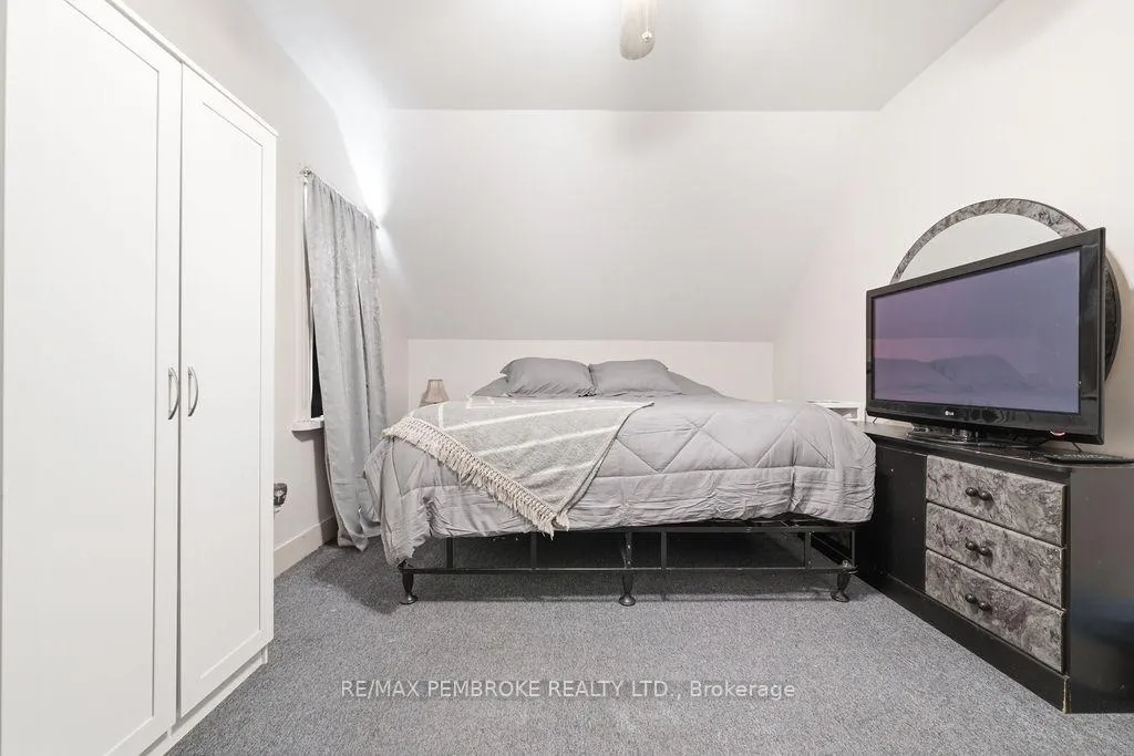 Photo 22 of 558 Mackay Street, Pembroke, Pembroke — HOMEH