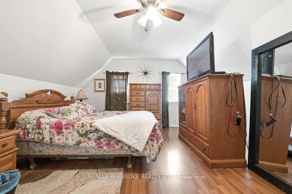 Photo 28 of 558 Mackay Street, Pembroke, Pembroke — HOMEH