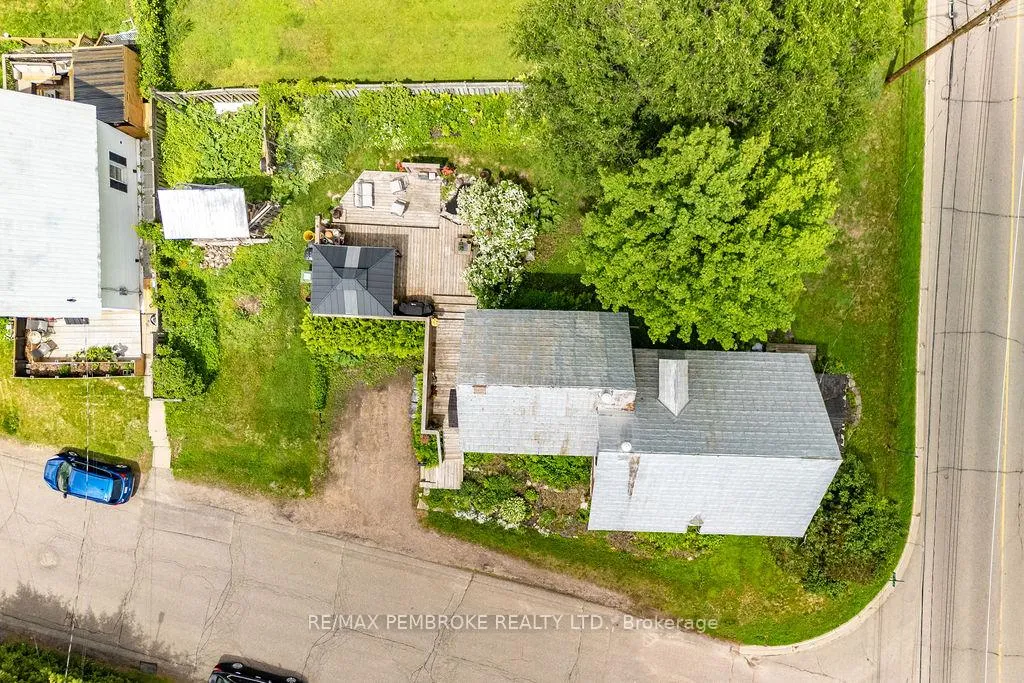 Photo 42 of 558 Mackay Street, Pembroke, Pembroke — HOMEH
