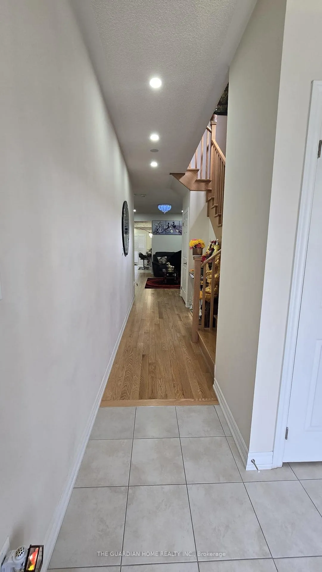Photo 4 of 221 Fleetwood Drive, Oshawa, Eastdale — HOMEH
