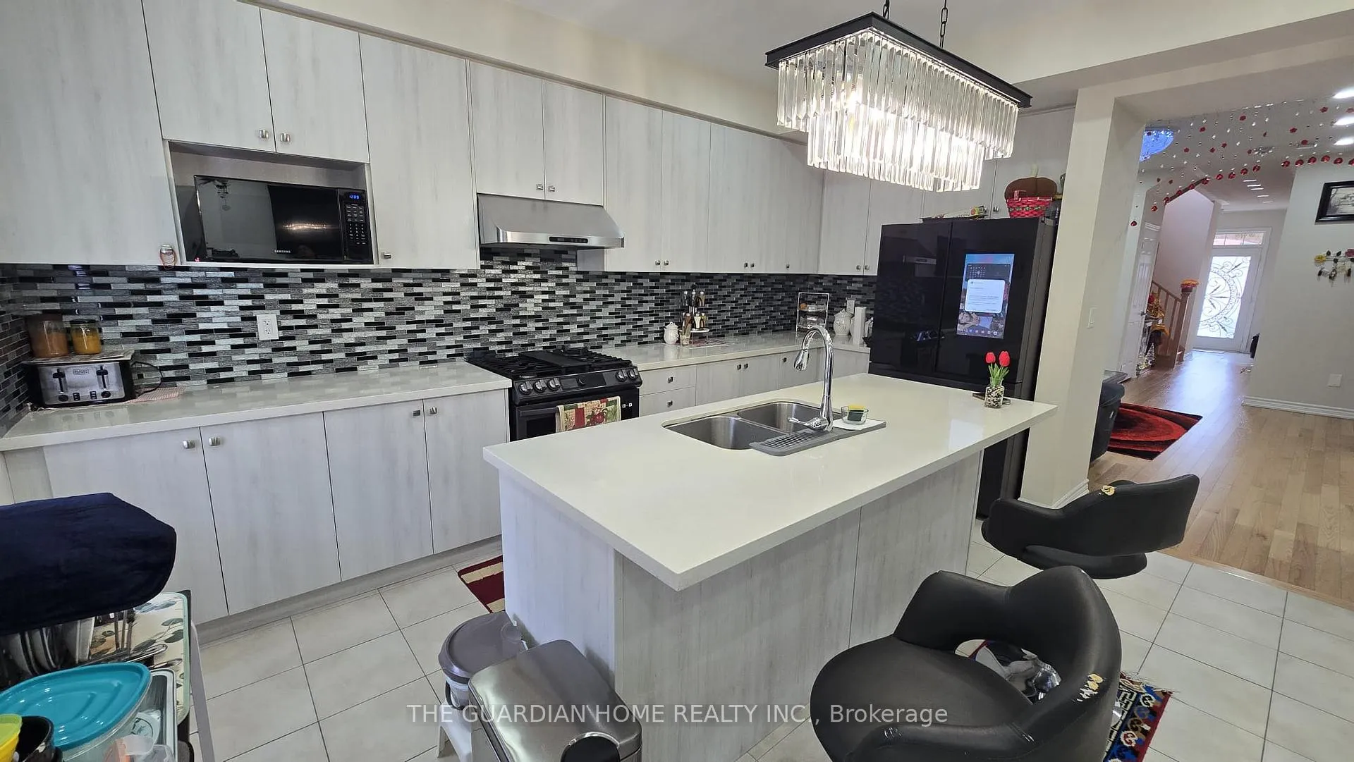 Photo 8 of 221 Fleetwood Drive, Oshawa, Eastdale — HOMEH