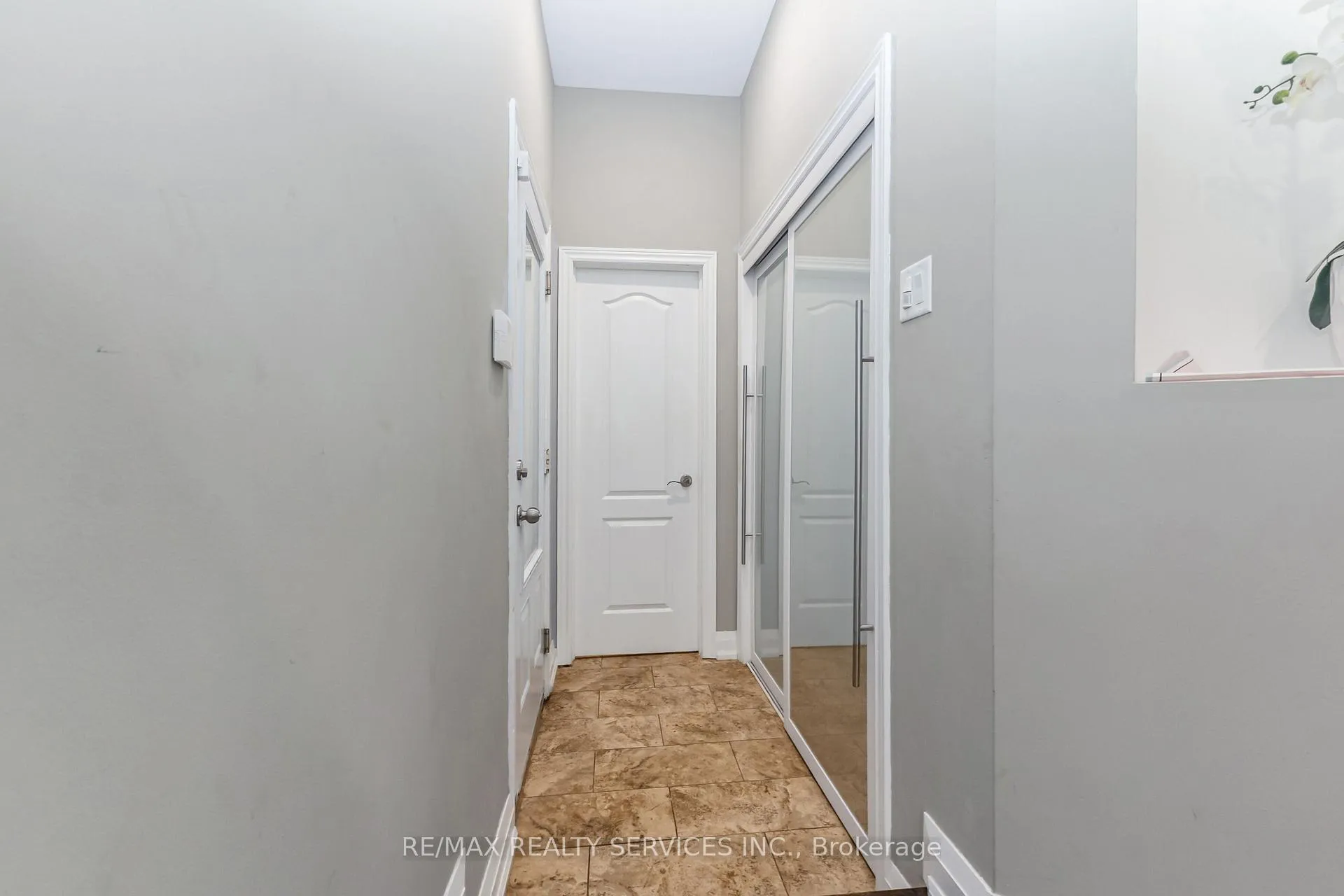 Photo 10 of 29 Sir Jacobs Crescent, Brampton, Fletcher's Meadow — HOMEH
