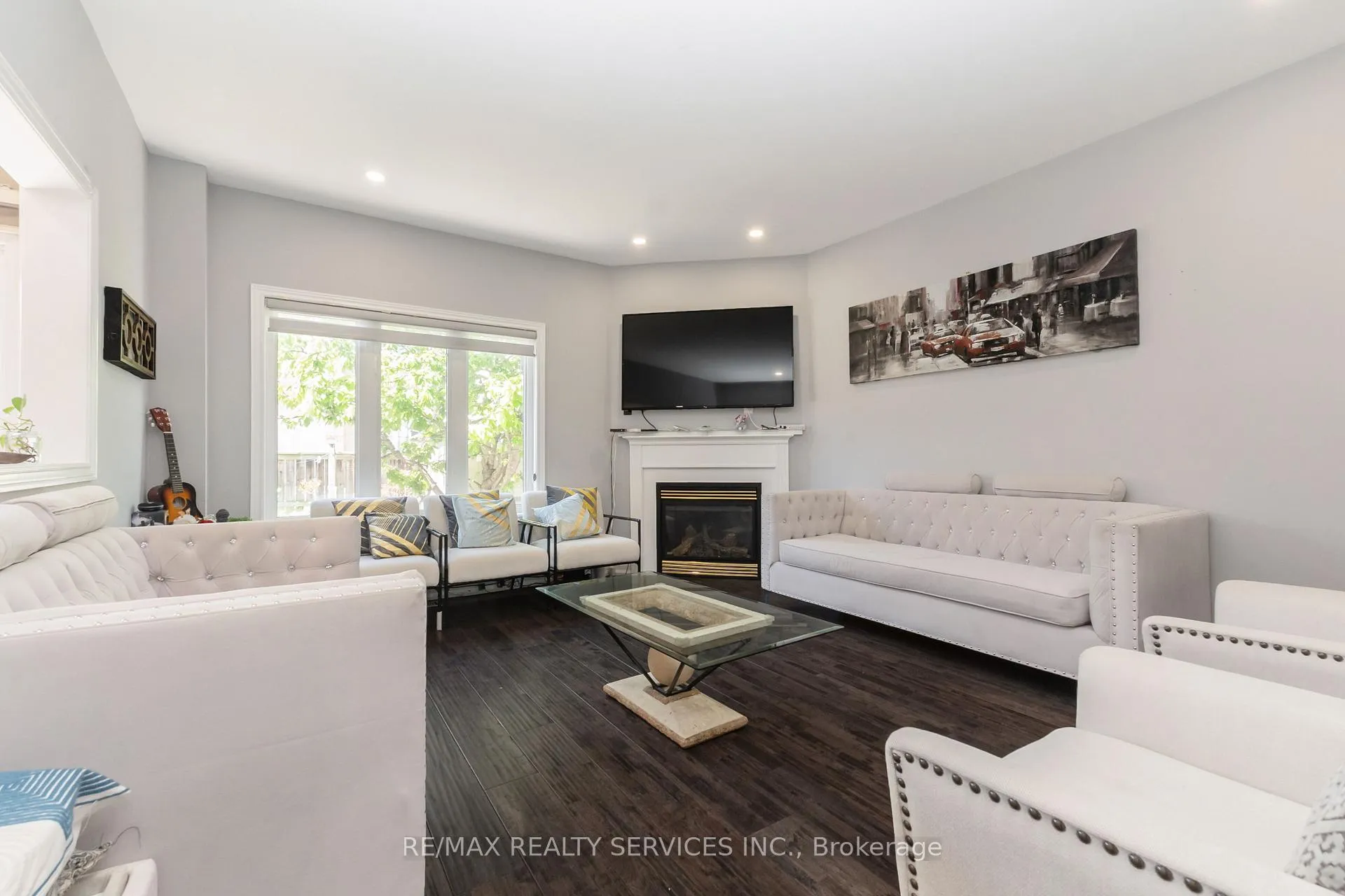 Photo 14 of 29 Sir Jacobs Crescent, Brampton, Fletcher's Meadow — HOMEH