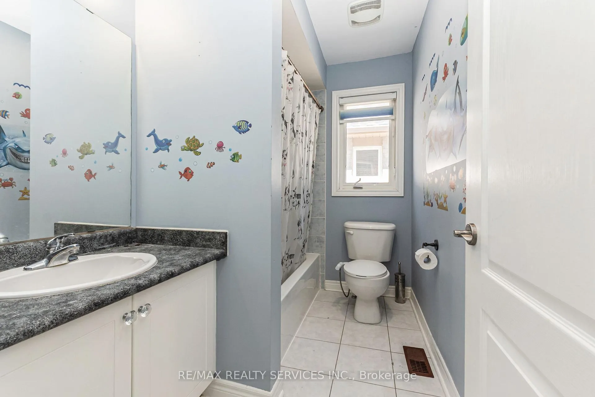Photo 33 of 29 Sir Jacobs Crescent, Brampton, Fletcher's Meadow — HOMEH
