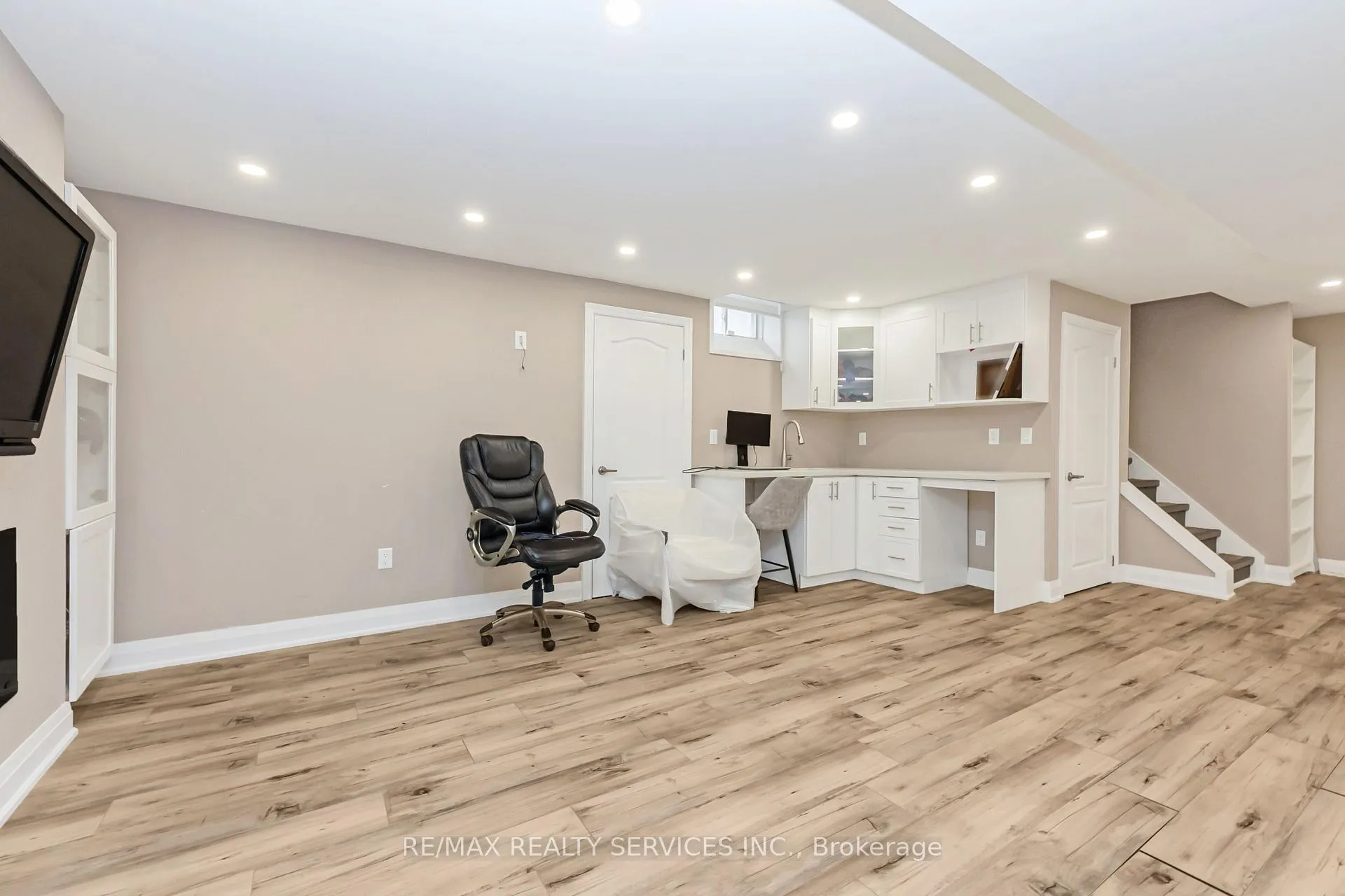 Photo 40 of 29 Sir Jacobs Crescent, Brampton, Fletcher's Meadow — HOMEH