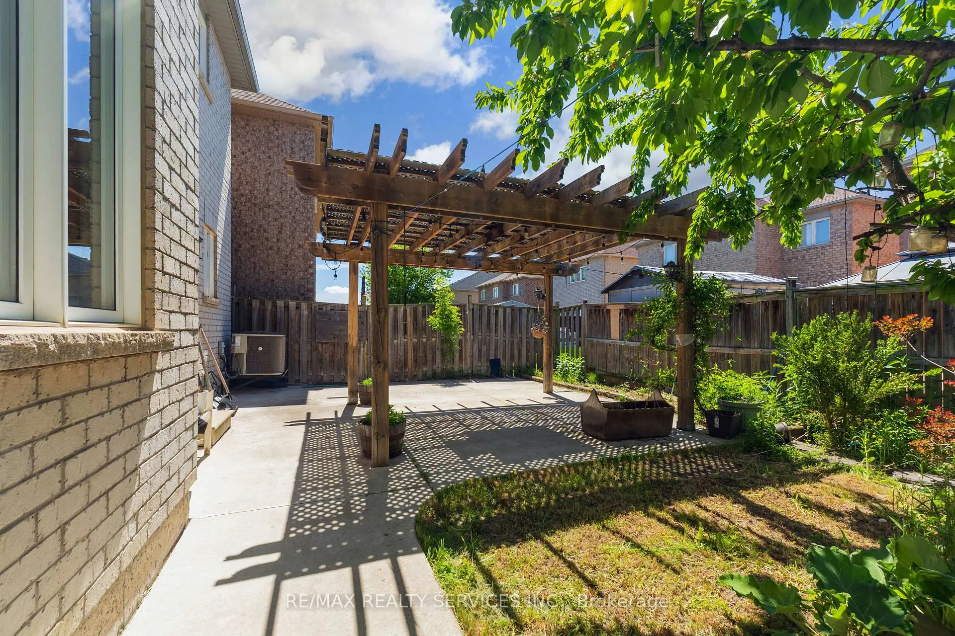 Photo 50 of 29 Sir Jacobs Crescent, Brampton, Fletcher's Meadow — HOMEH