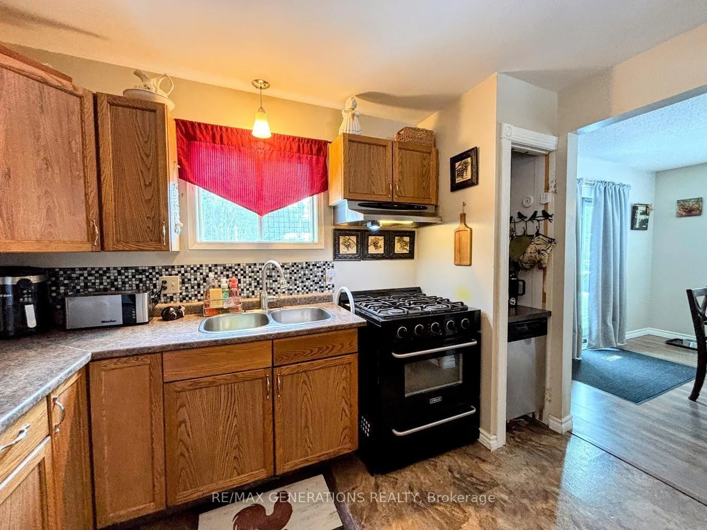 Photo 8 of 43 Poplar Crescent, Marathon — HOMEH