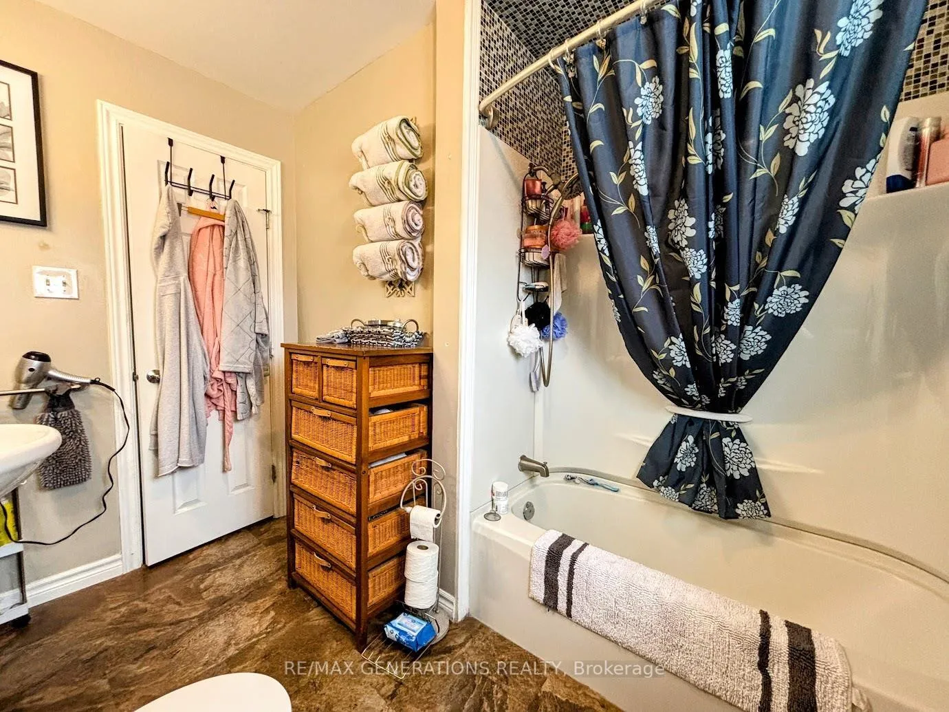 Photo 20 of 43 Poplar Crescent, Marathon — HOMEH