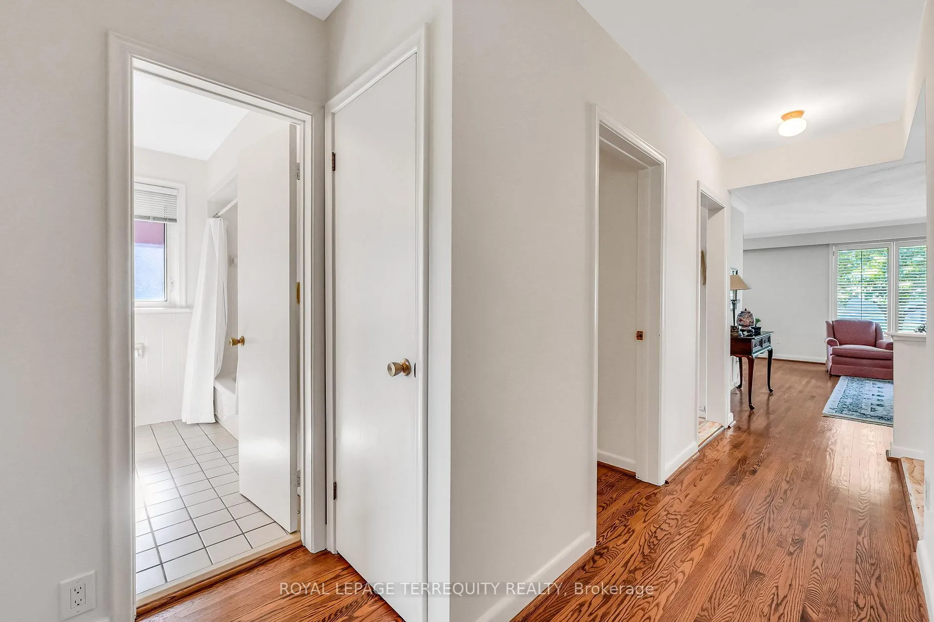 Photo 19 of 3 Avery Avenue, Etobicoke, Markland Wood — HOMEH
