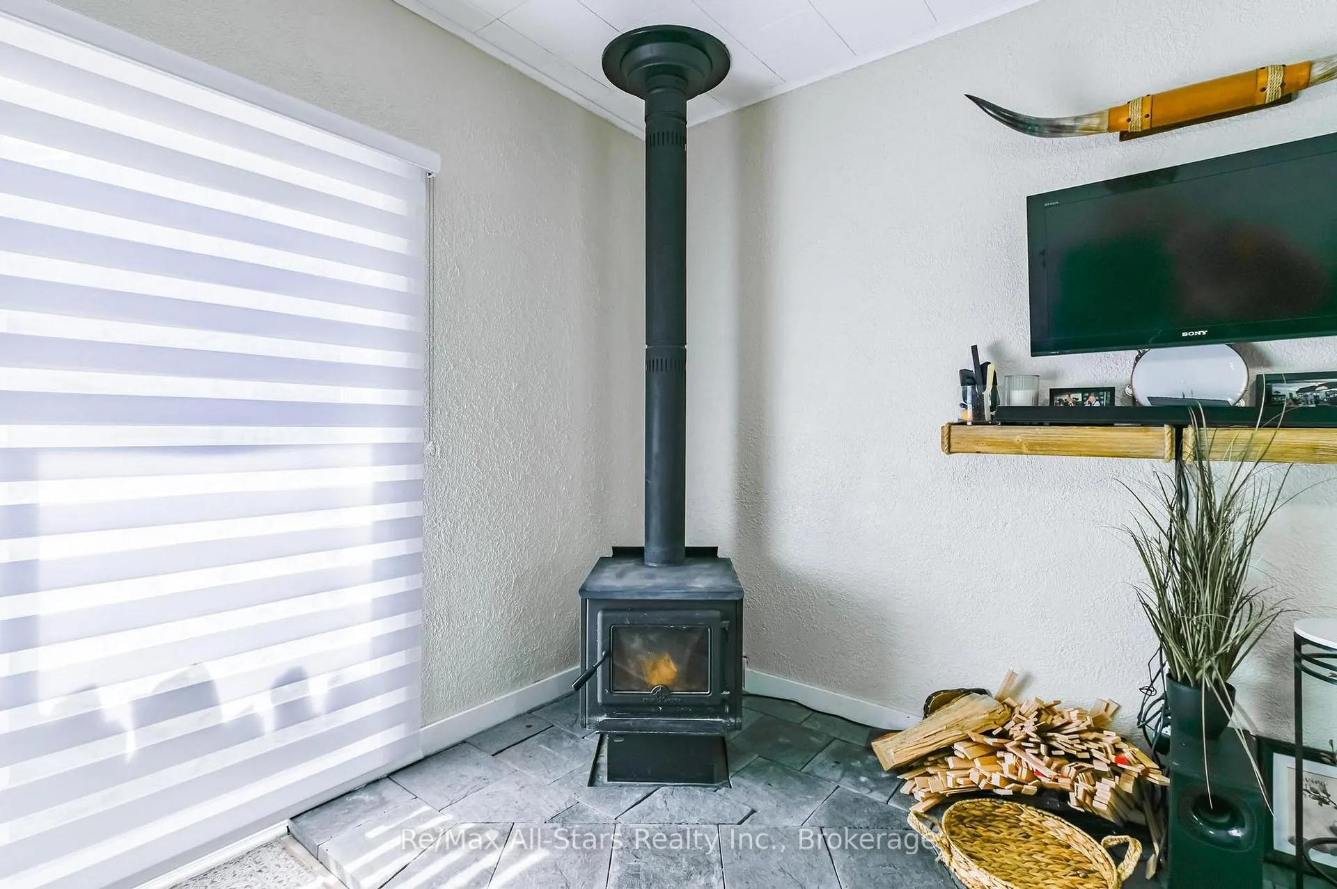 Photo 16 of 53 Meachin Drive, Kawartha Lakes, Verulam — HOMEH