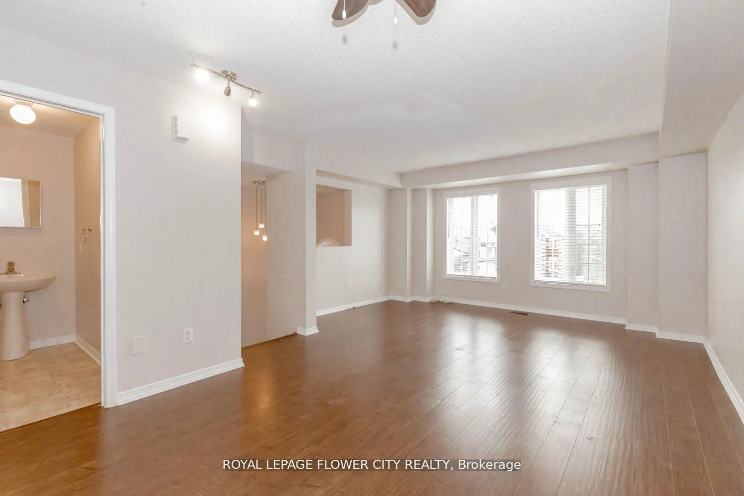 Photo 3 of 1510 Ceresino Crescent, Innisfil, Alcona — HOMEH