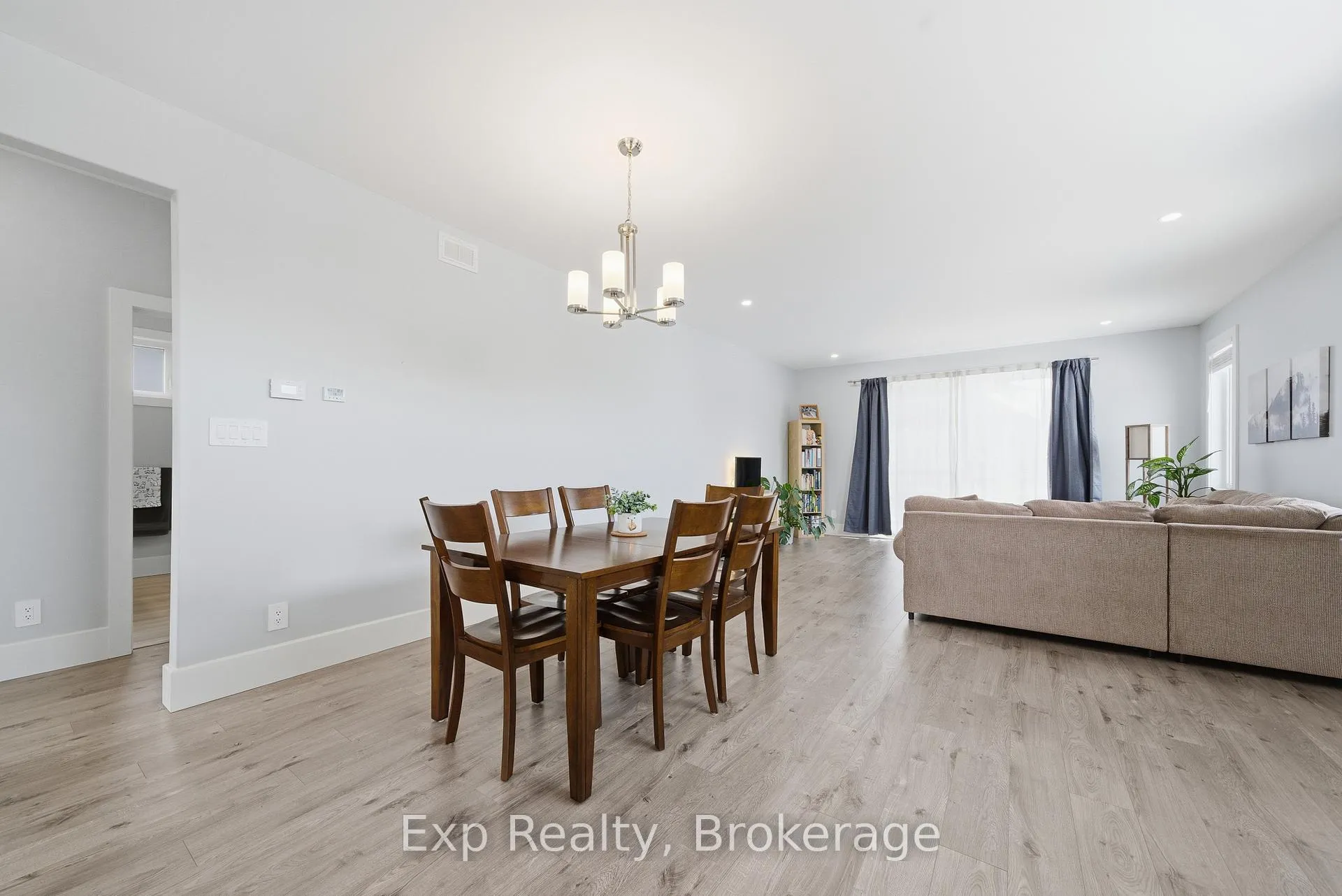 Photo 18 of 52 Meagan Lane, Quinte West, Frankford Ward — HOMEH