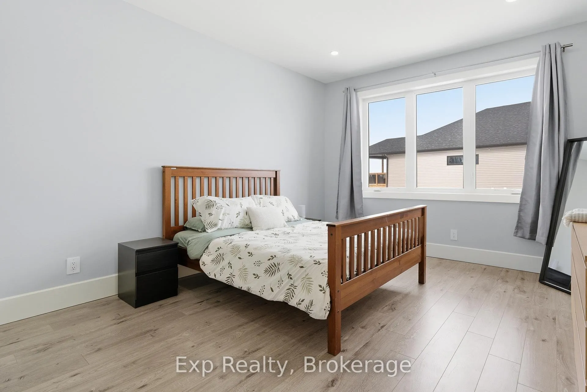 Photo 24 of 52 Meagan Lane, Quinte West, Frankford Ward — HOMEH