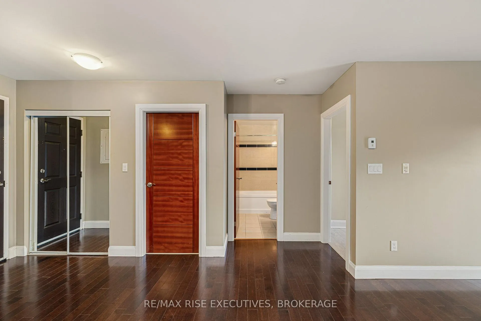 Photo 16 of Unit 516, 539 Armstrong Road, Kingston, East Gardiners Rd — HOMEH