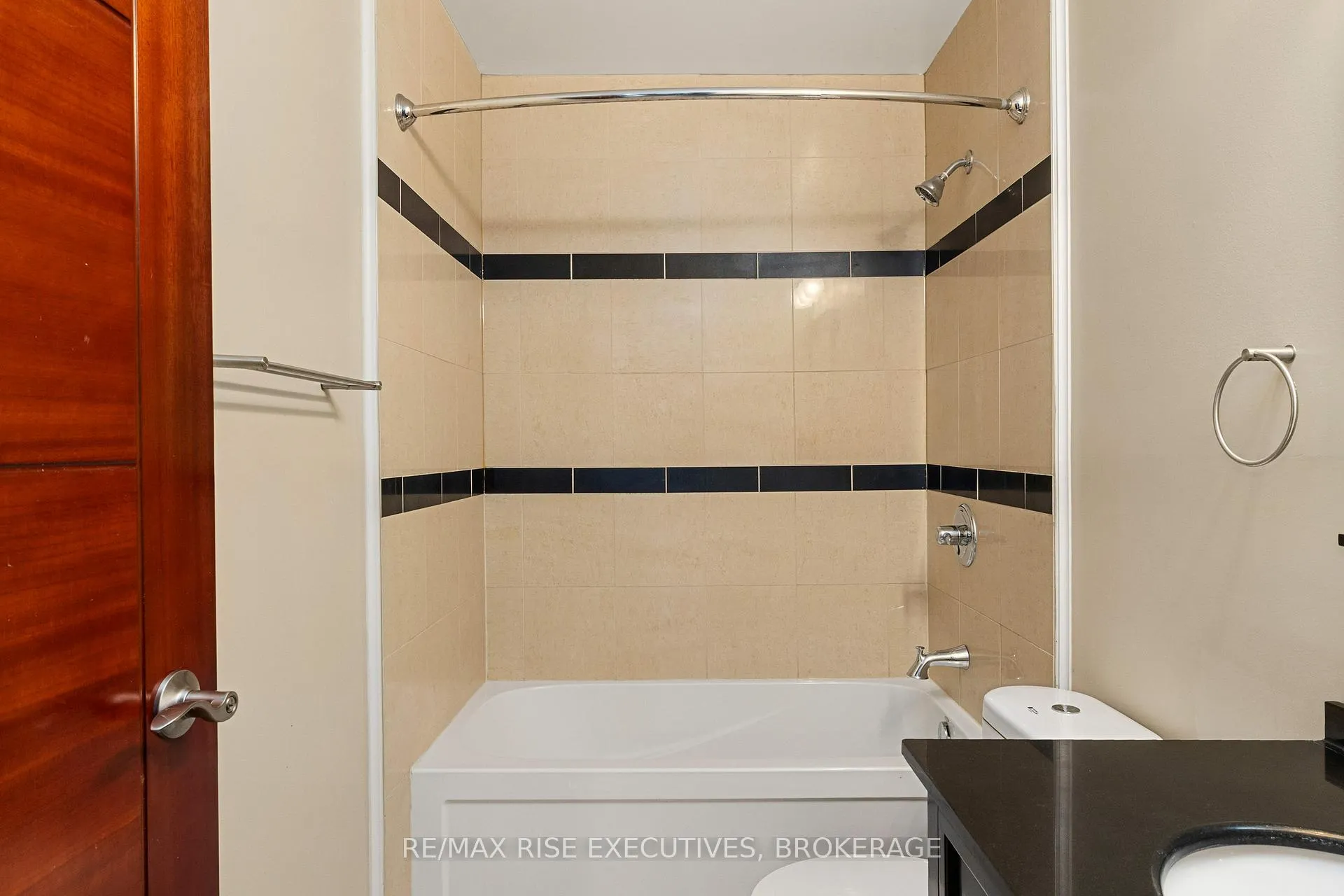 Photo 18 of Unit 516, 539 Armstrong Road, Kingston, East Gardiners Rd — HOMEH