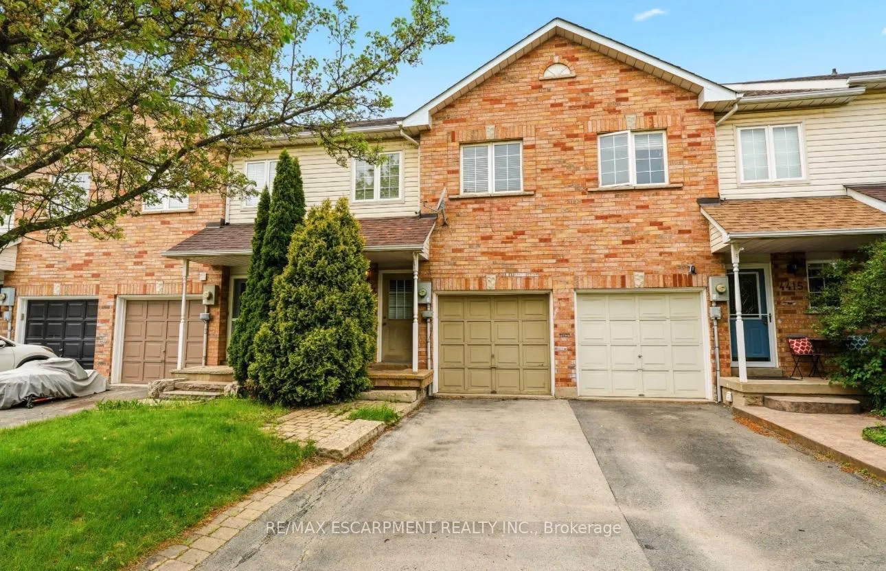 Photo 1 of 4413 Peter Drive, Burlington, Shoreacres — HOMEH