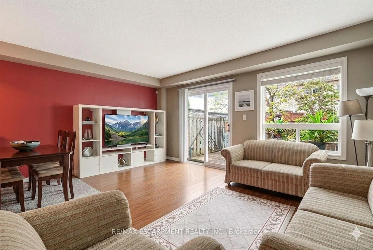 Photo 5 of 4413 Peter Drive, Burlington, Shoreacres — HOMEH