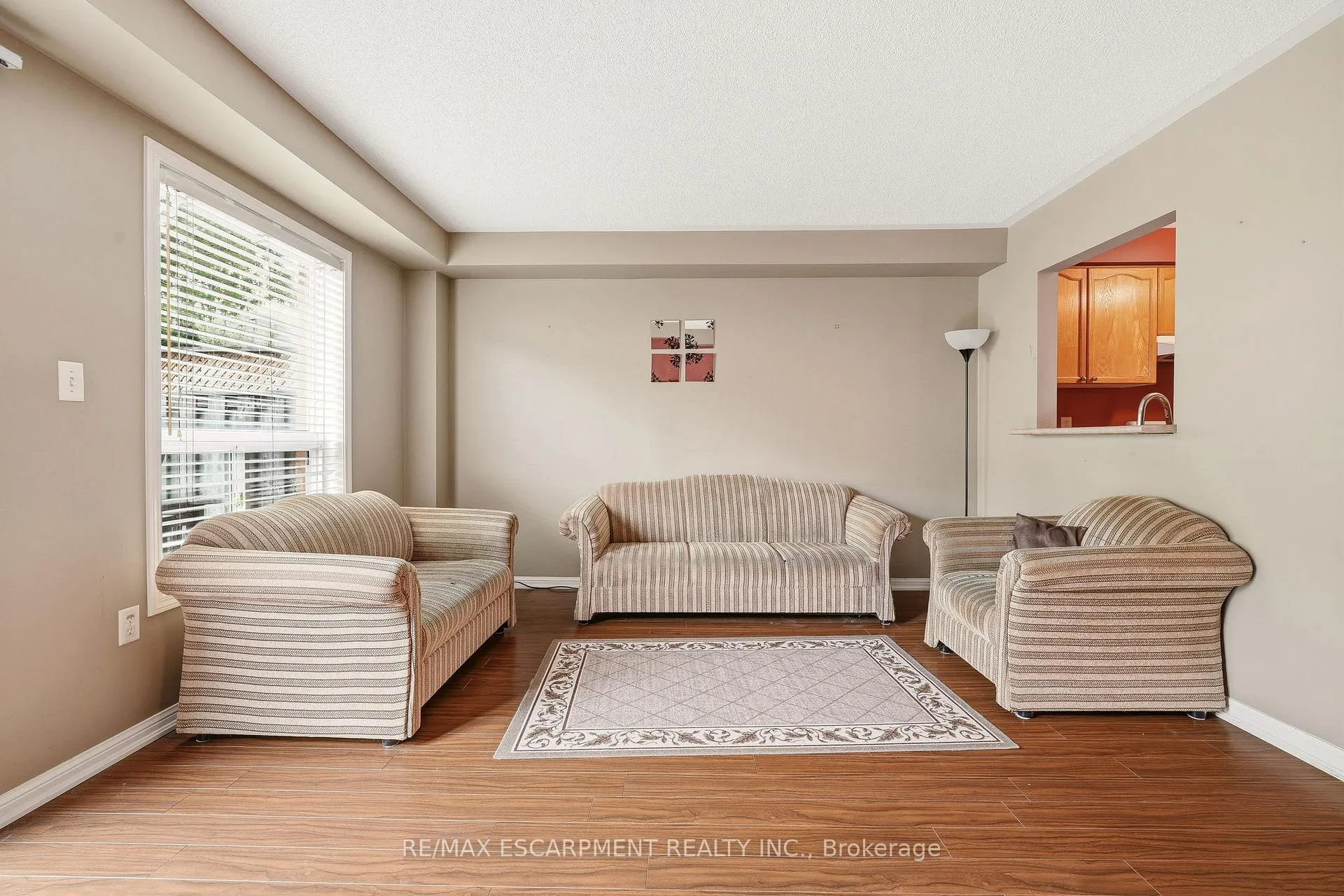 Photo 6 of 4413 Peter Drive, Burlington, Shoreacres — HOMEH