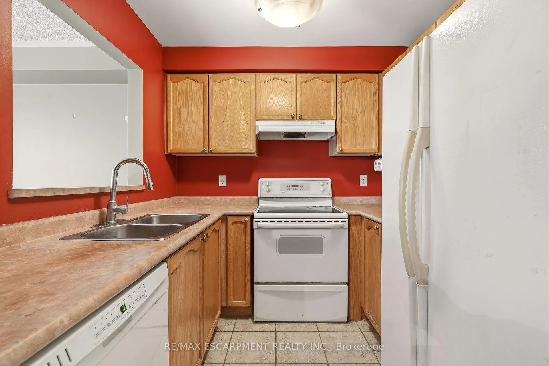 Photo 7 of 4413 Peter Drive, Burlington, Shoreacres — HOMEH