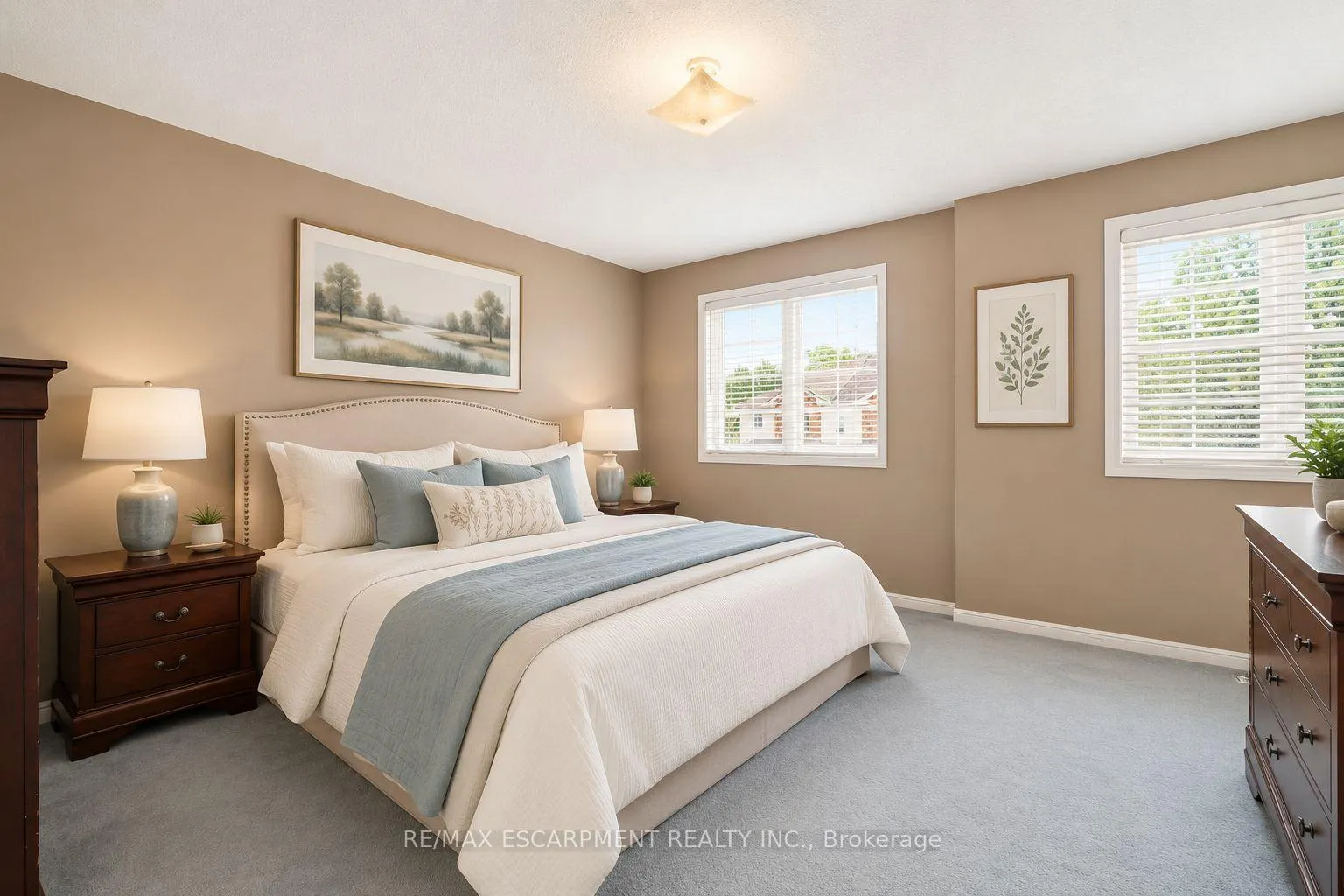 Photo 9 of 4413 Peter Drive, Burlington, Shoreacres — HOMEH